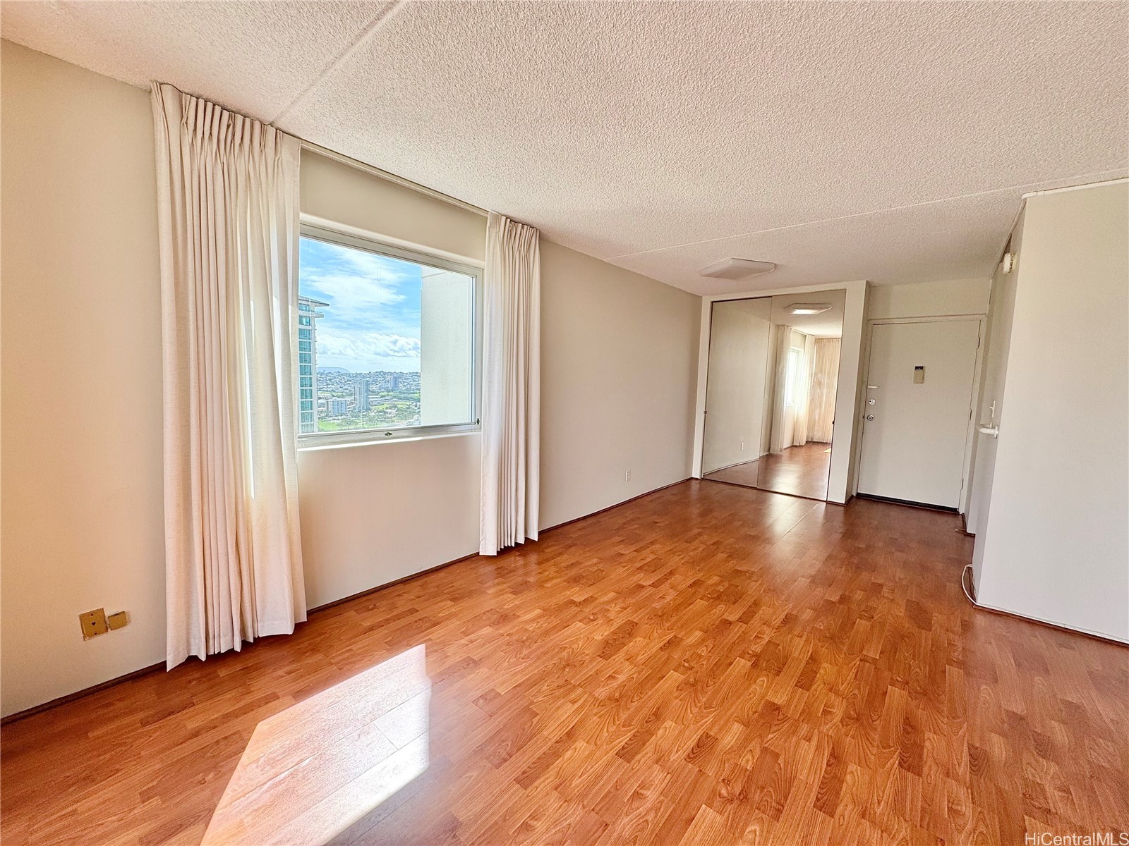 400 Hobron Lane 3214