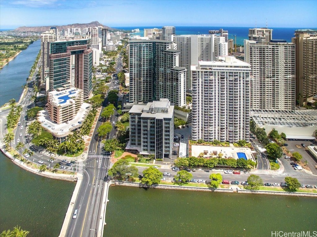 1717 Ala Wai Condominium