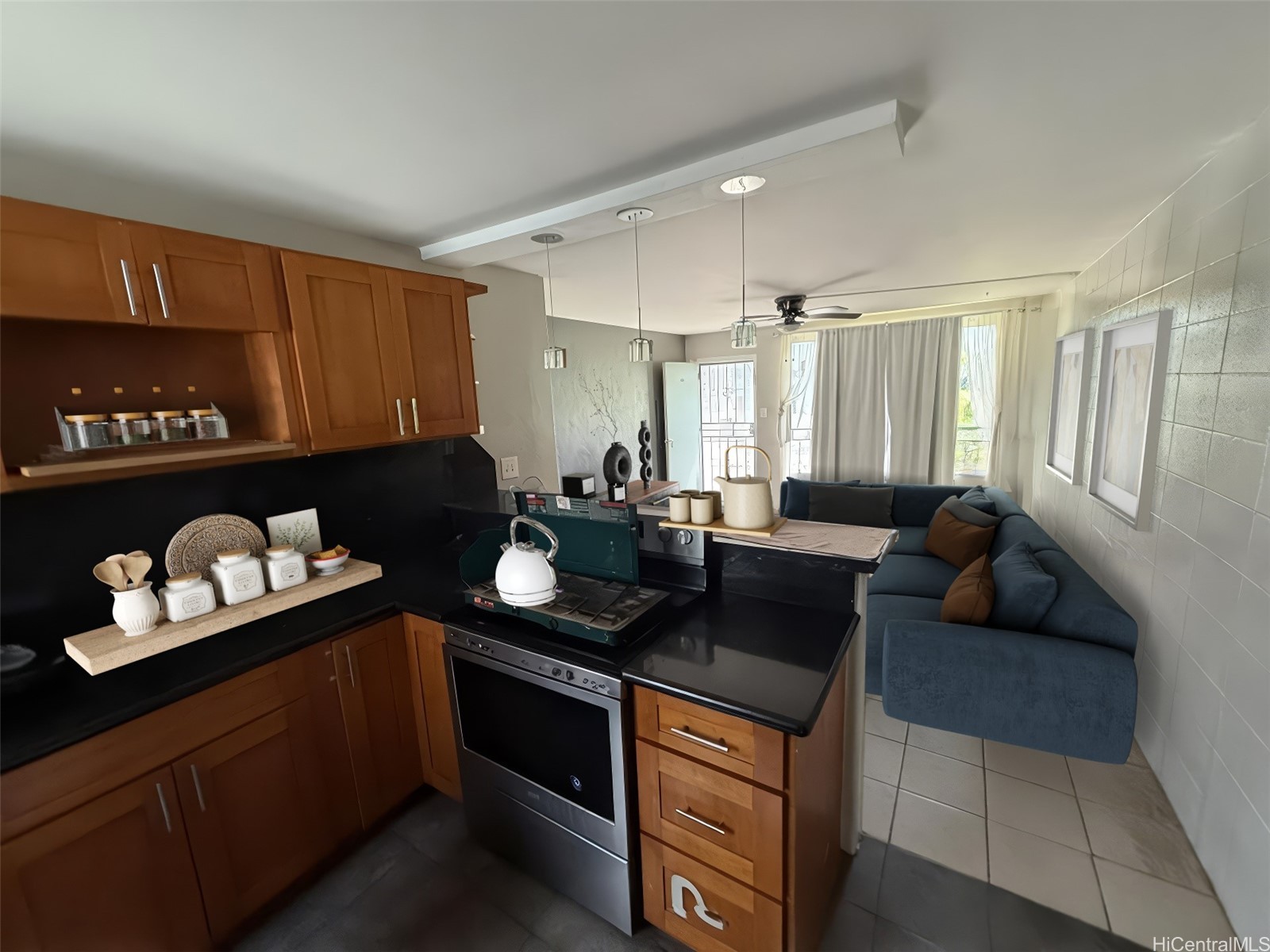 94-011 Waipahu Street Apt D/112