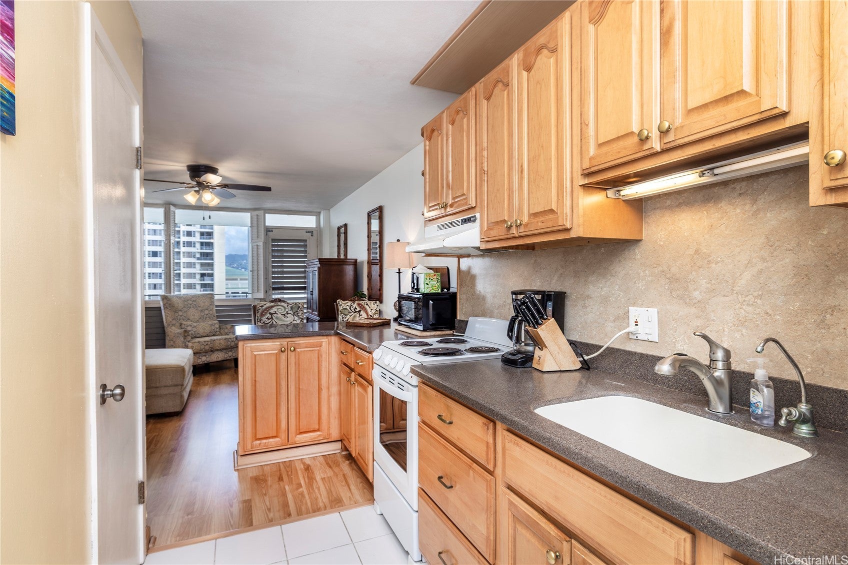 425 Ena Road 1104A