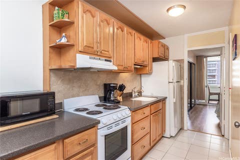 Photo of 425 Ena Road #1104A, Honolulu, HI 96815 (MLS # 202616027)
