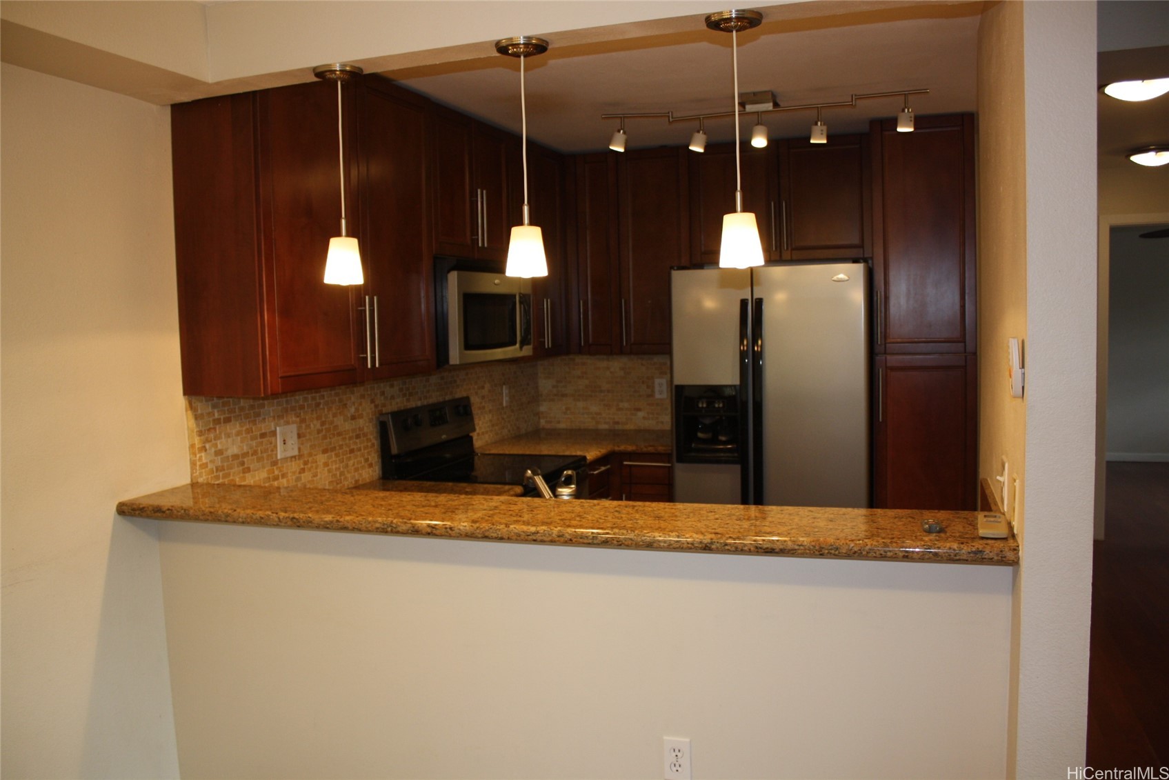 92-1527 Aliinui Drive 14B