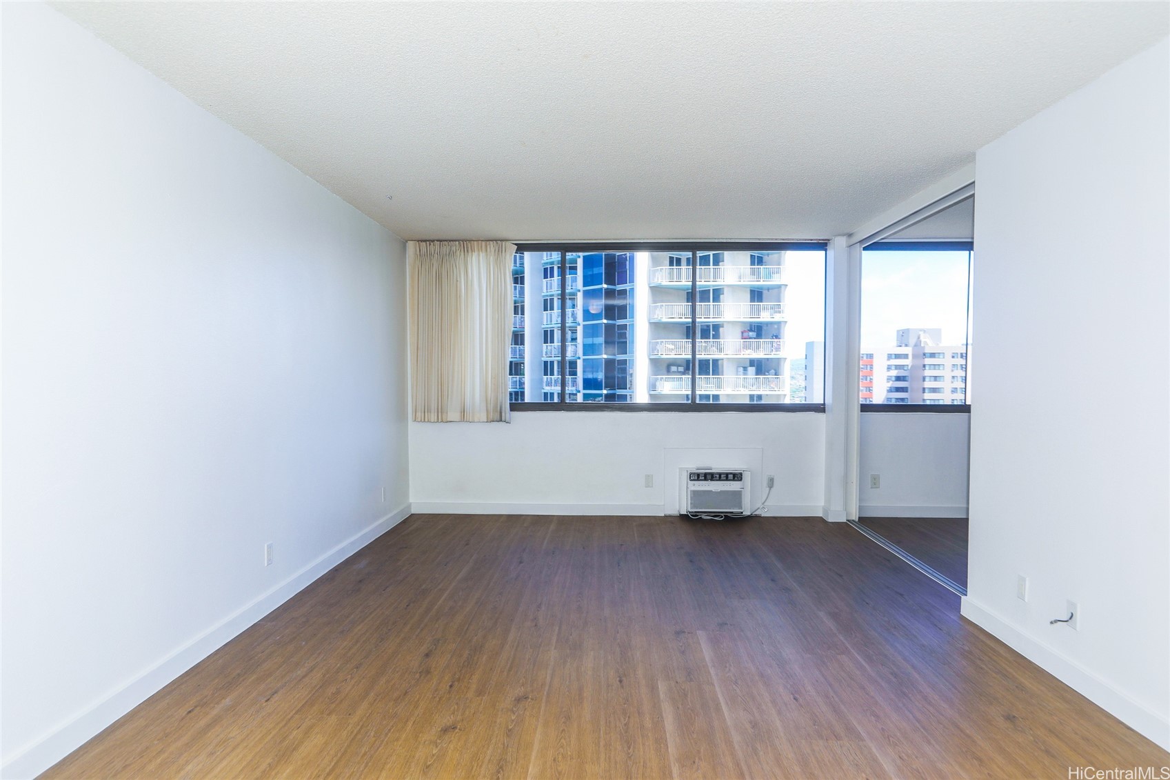 1255 Nuuanu Avenue E2804