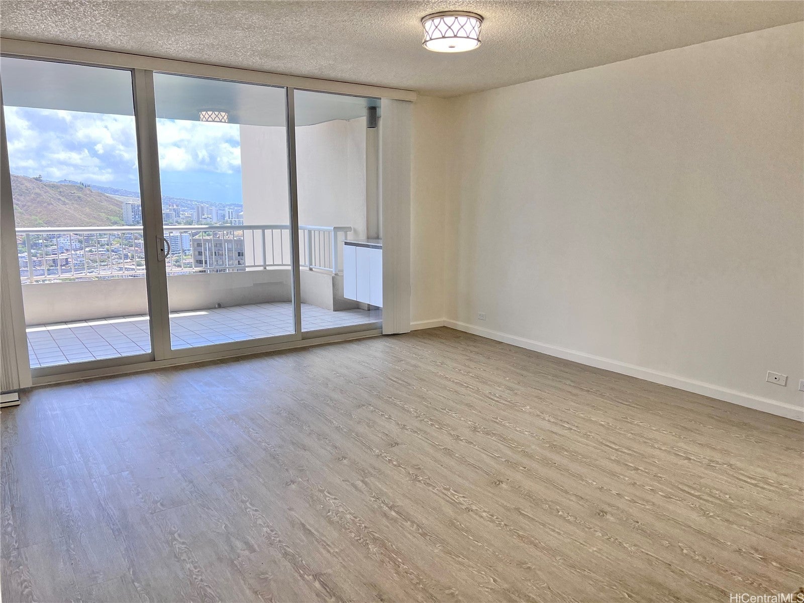 1212 Nuuanu Avenue 3810