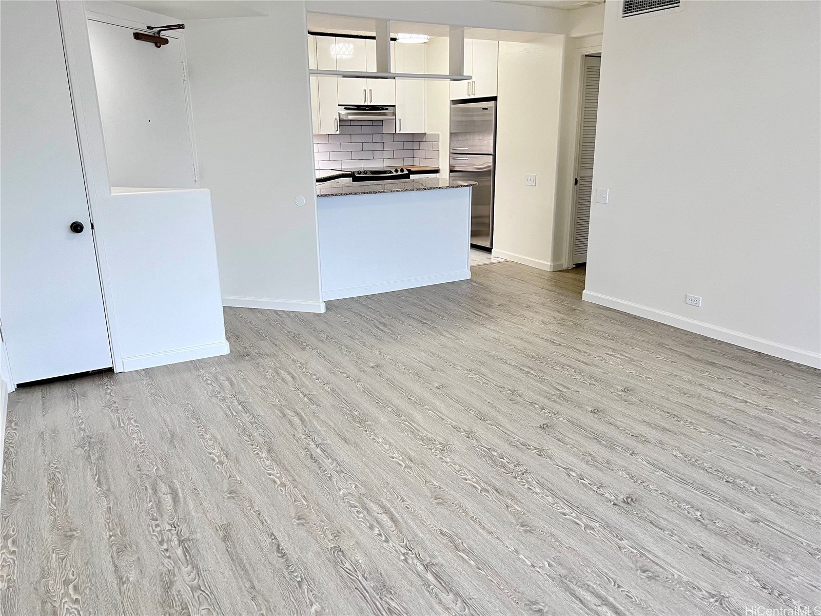 1212 Nuuanu Avenue 3810