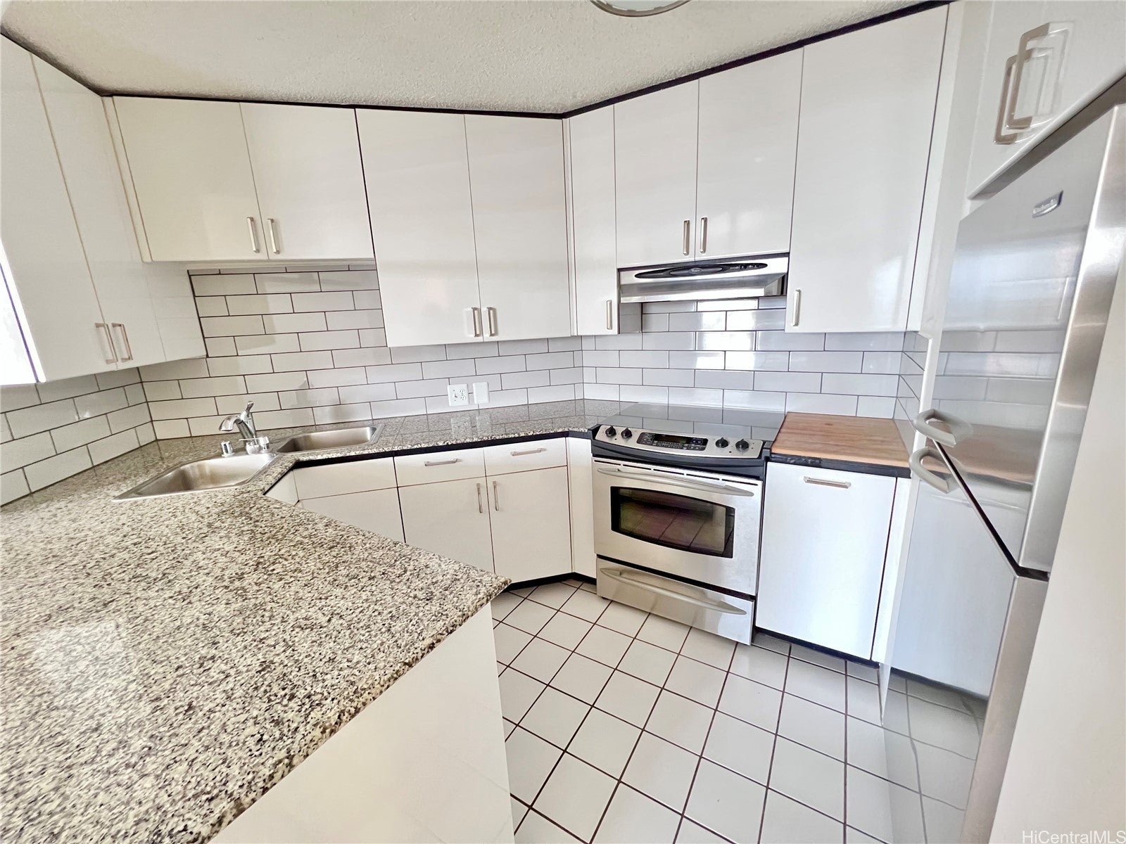 1212 Nuuanu Avenue 3810