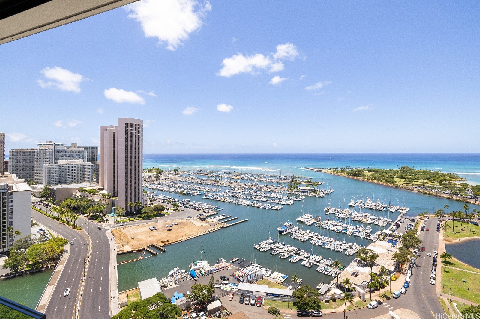 1600 Ala Moana Boulevard 2806