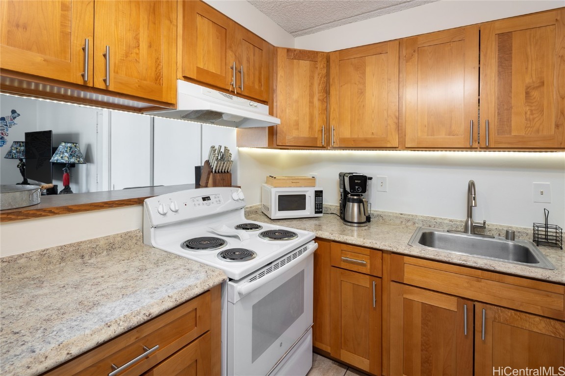 430 Keoniana Street 1010