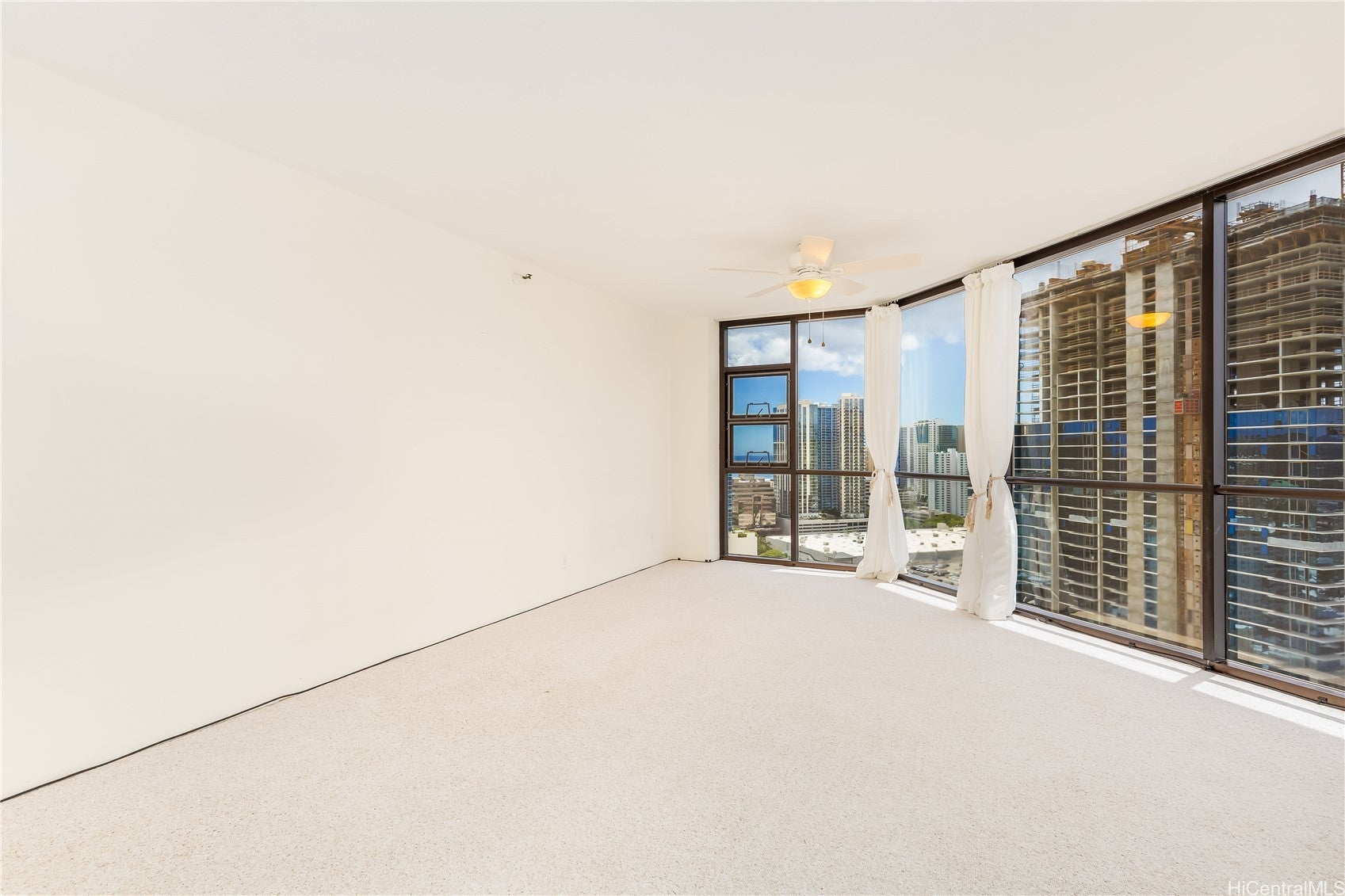 930 Kaheka Street 3002