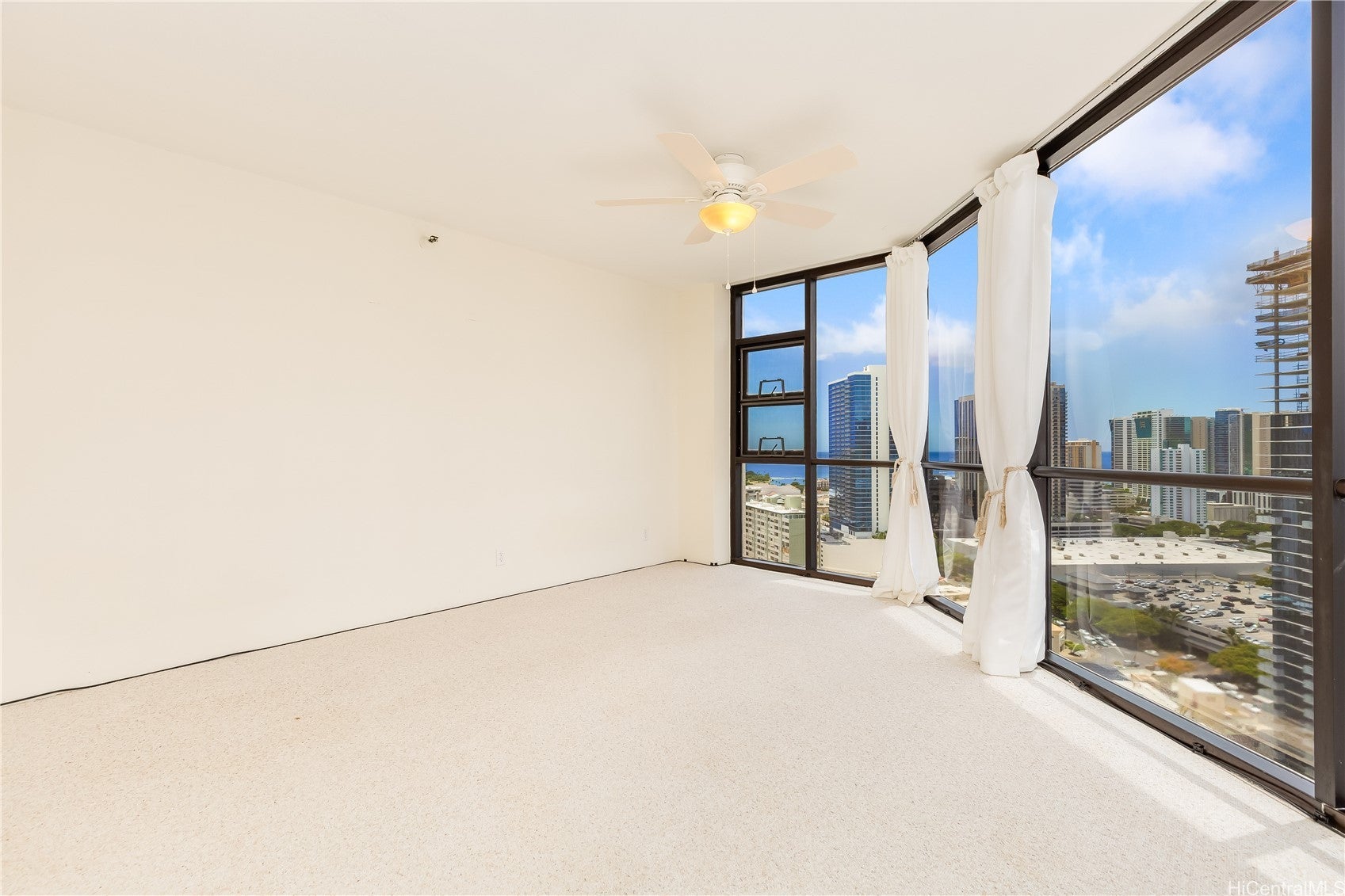930 Kaheka Street 3002