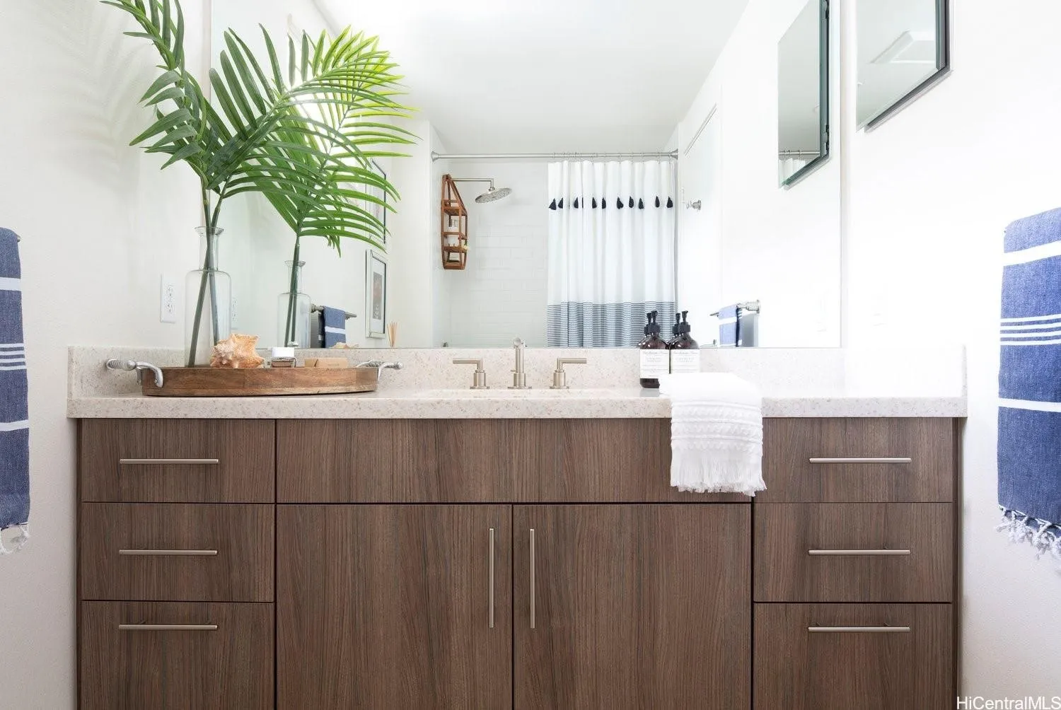 Kailua, Hawaii 96734, United States, 1 Bedroom Bedrooms, ,1 BathroomBathrooms,Residential,Active,165618