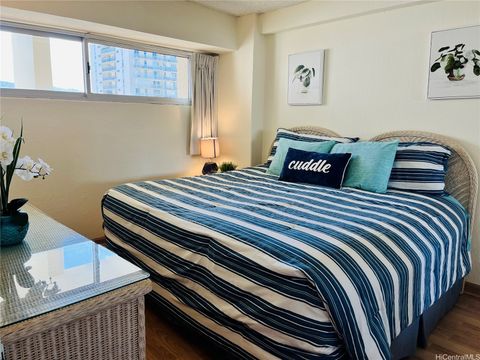 Photo of 2440 Kuhio Avenue #511, Honolulu, HI 96815 (MLS # 202607907)