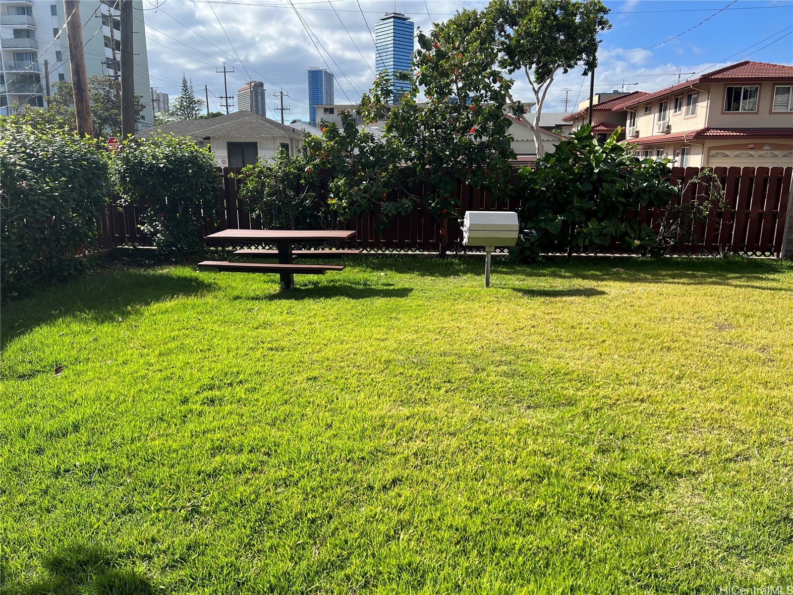 Wiliwili Vista Condominium