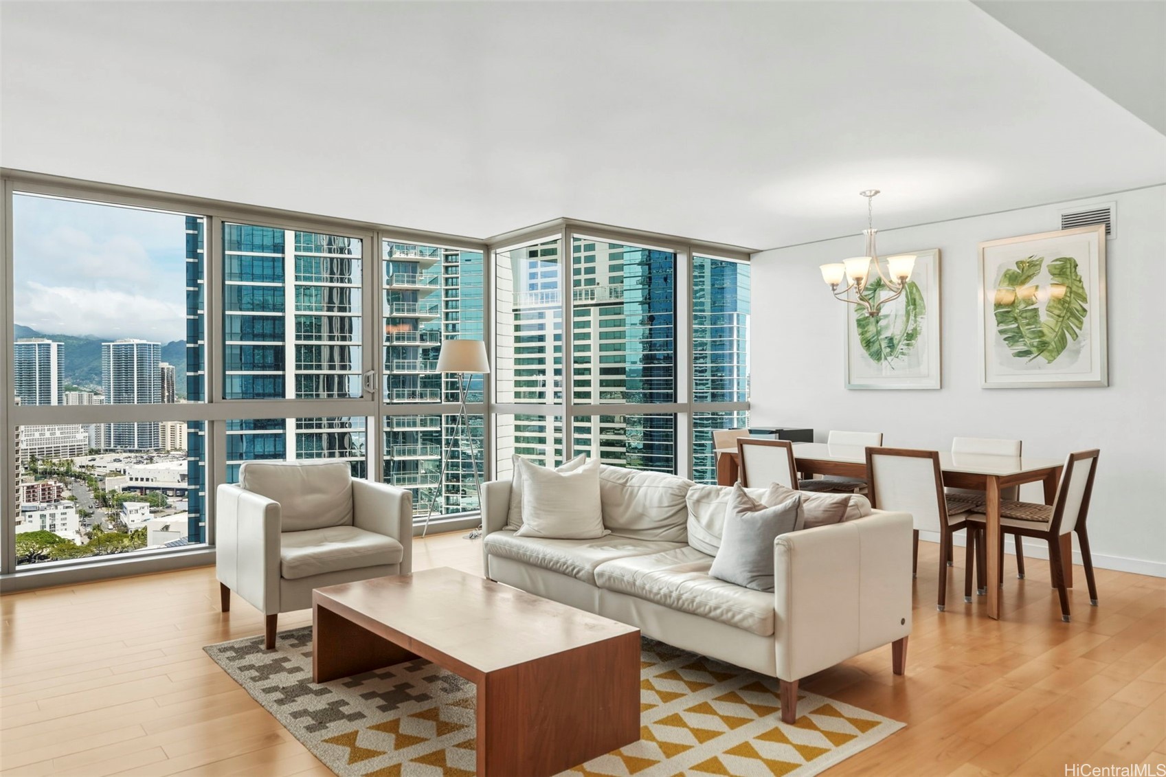 1177 Queen Street 2909