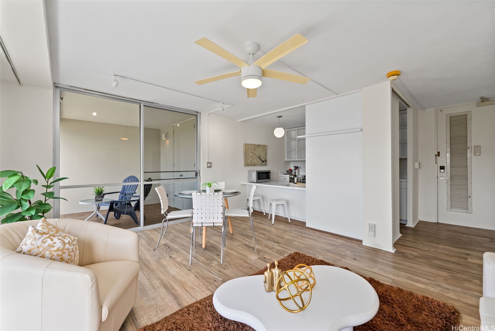 1511 Nuuanu Avenue 1027