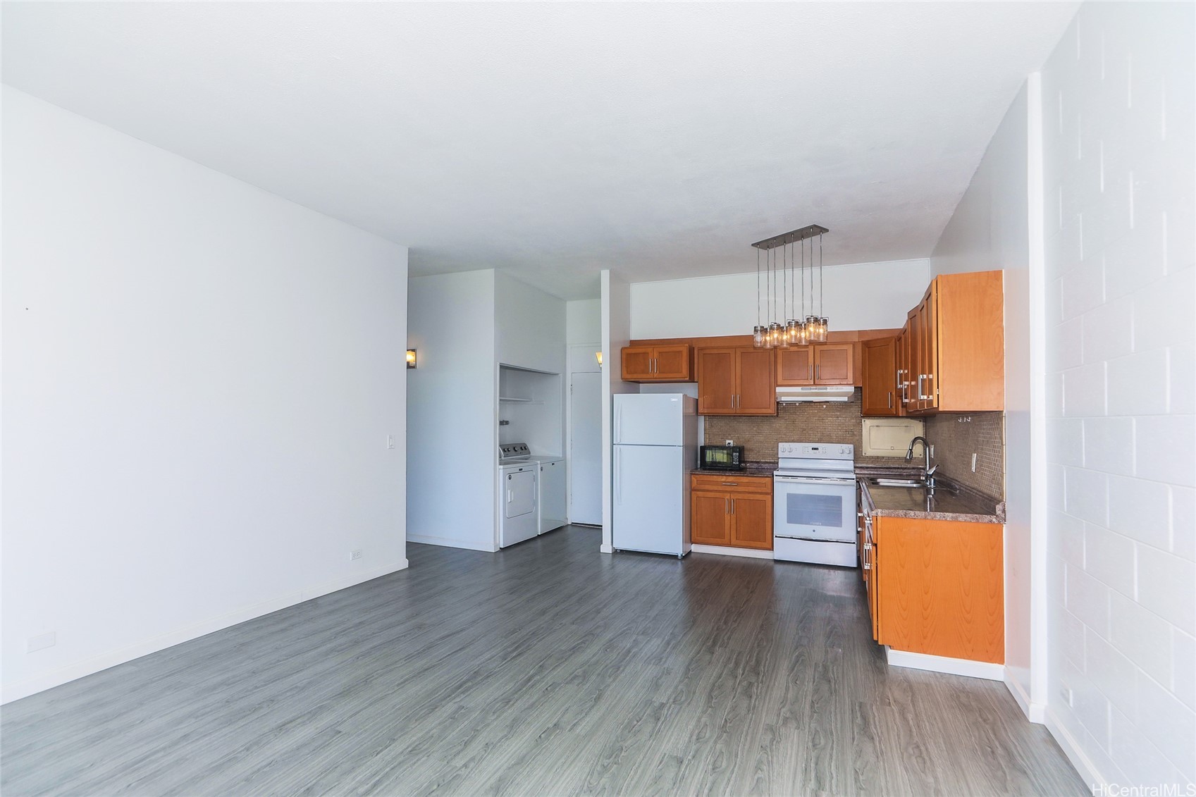 1830 Wilikina Drive 1006