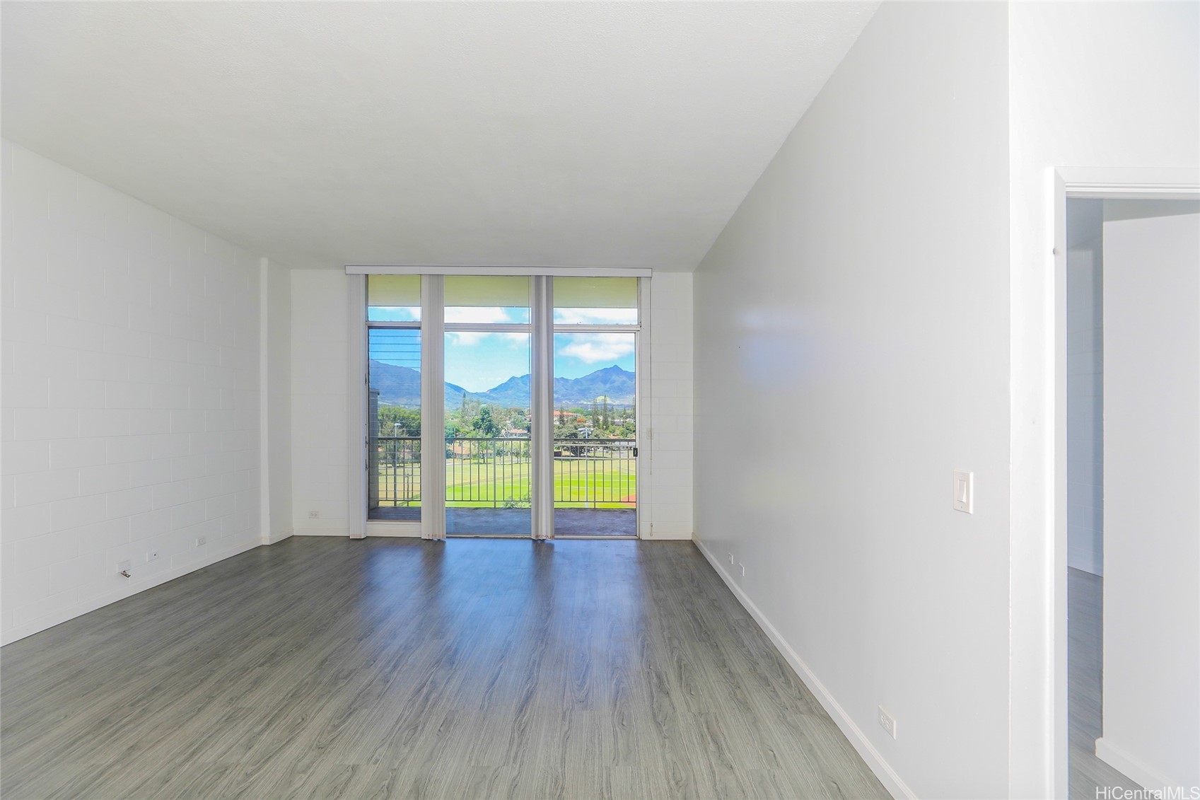1830 Wilikina Drive 1006