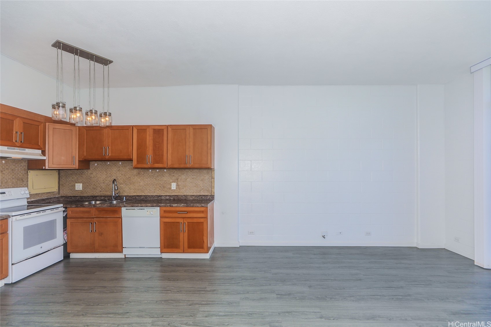 1830 Wilikina Drive 1006