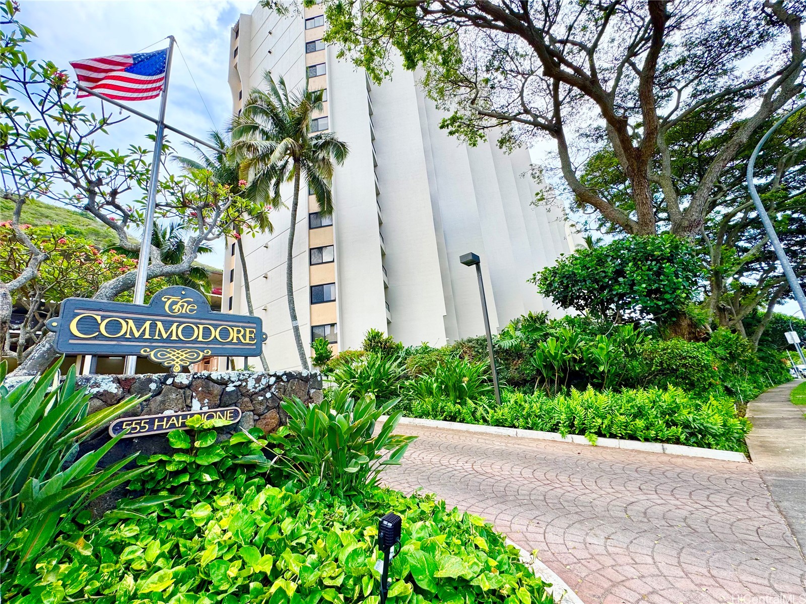 Commodore Condominium