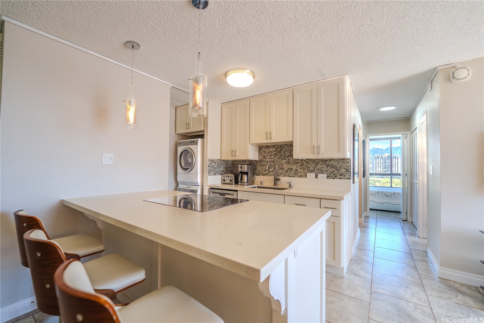 320 Liliuokalani Avenue 1103