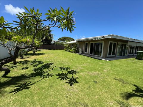 225 Aikane Street Kailua HI 96734