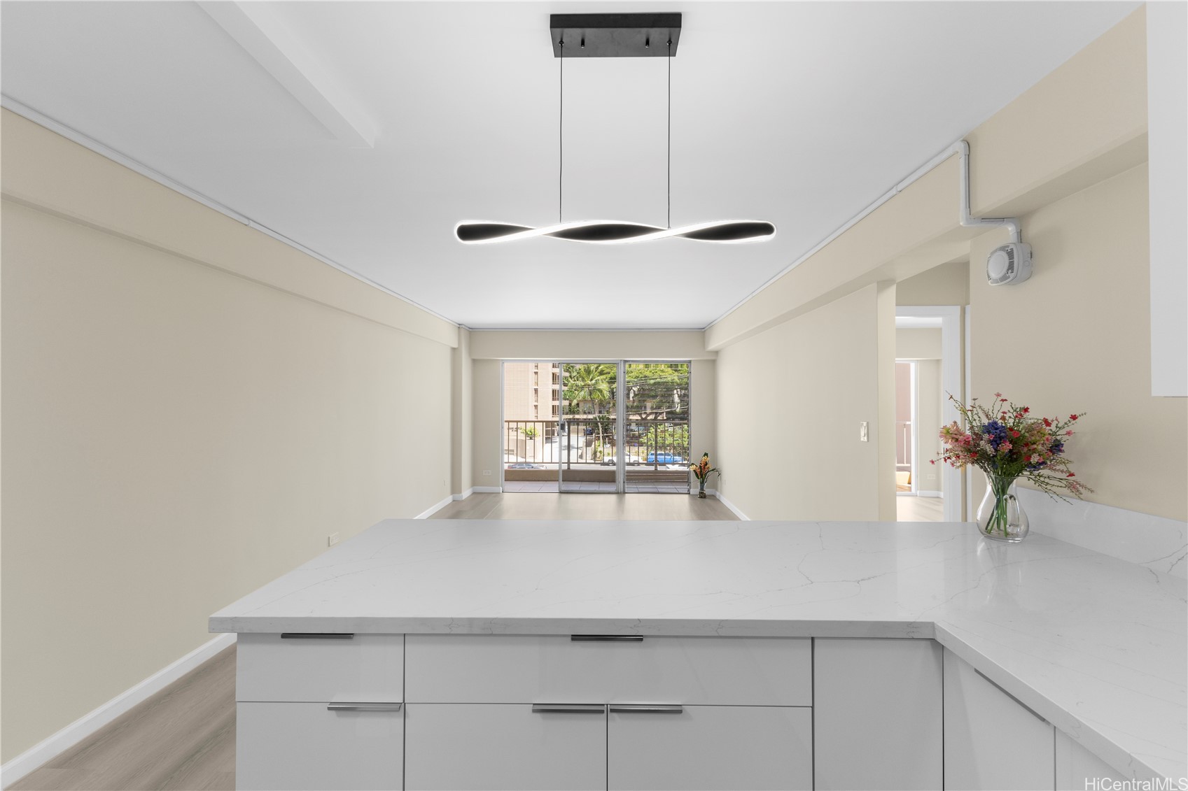 303 Liliuokalani Avenue 304