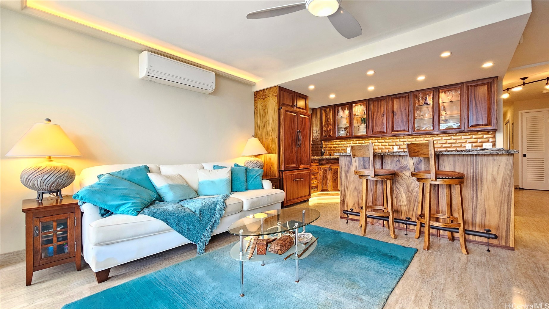 2999 Kalakaua Avenue 404
