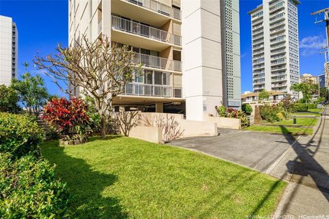 Photo of 1137 Wilder Avenue #801, Honolulu, HI 96822 (MLS # 202606763)