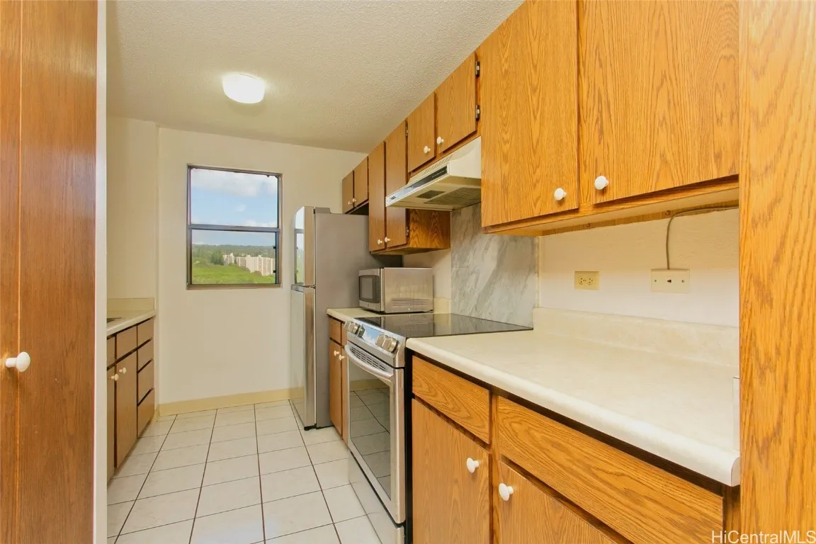 Aiea, Hawaii 96701, United States, 1 Bedroom Bedrooms, ,1 BathroomBathrooms,Residential,Active,86990