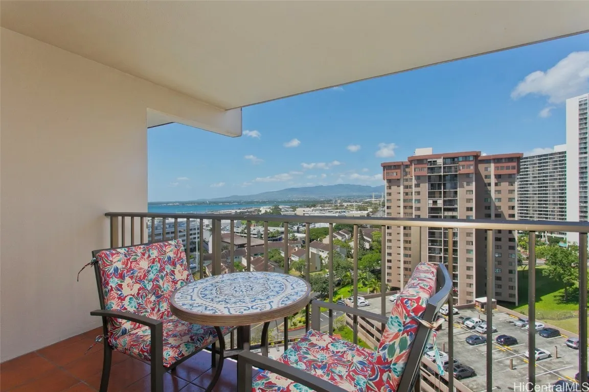 Aiea, Hawaii 96701, United States, 1 Bedroom Bedrooms, ,1 BathroomBathrooms,Residential,Active,86990