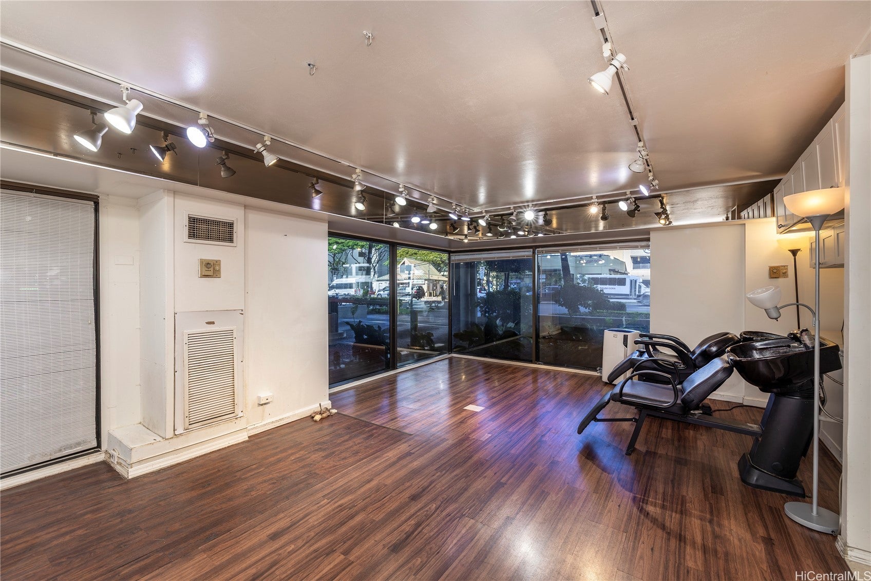 1750 Kalakaua Avenue 103