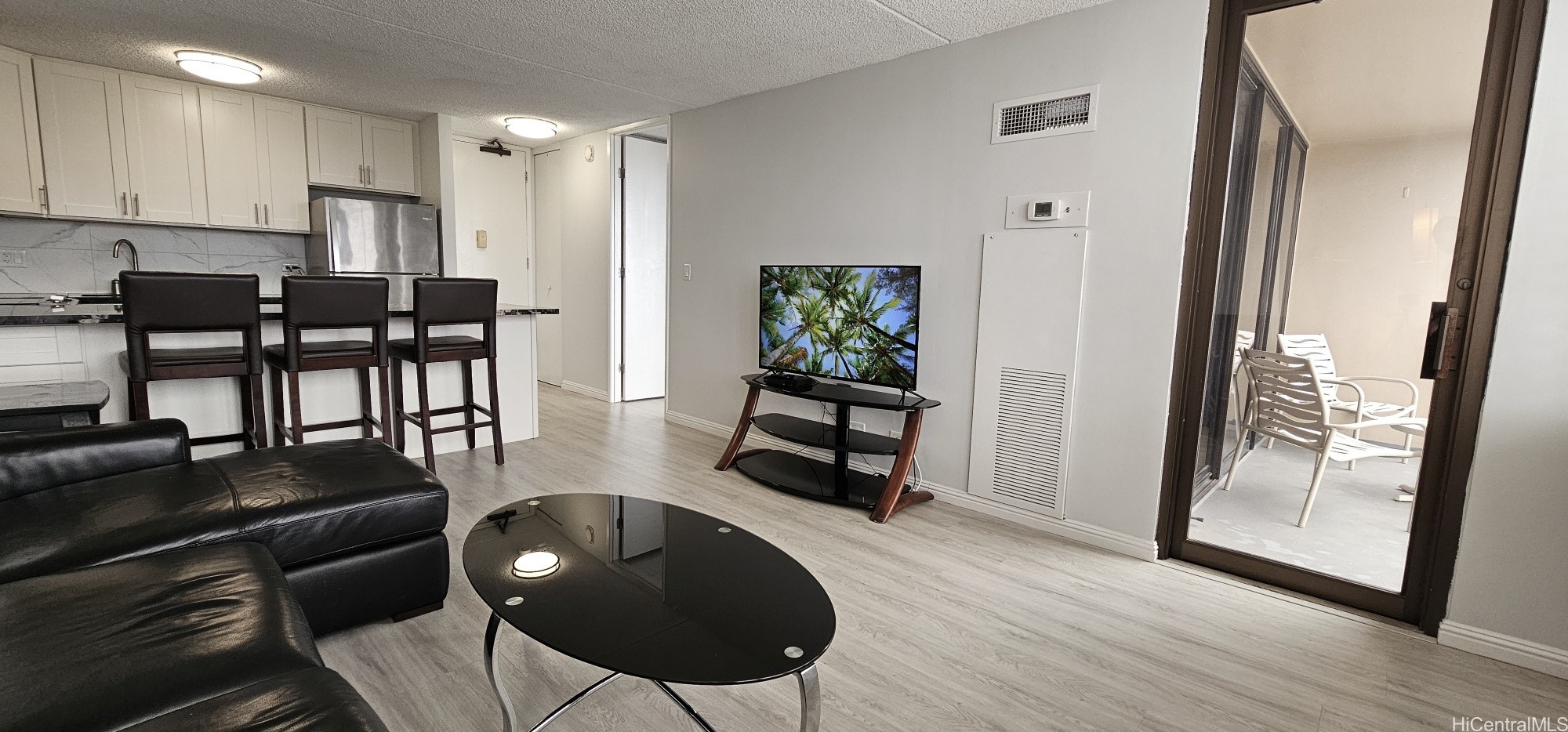 411 Hobron Lane 3705