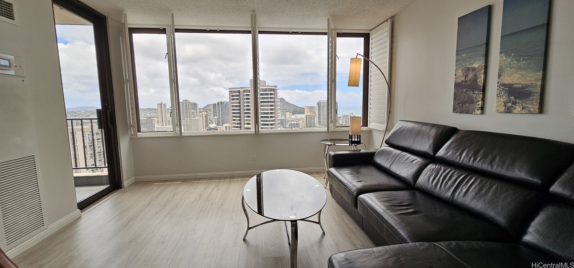 411 Hobron Lane 3705