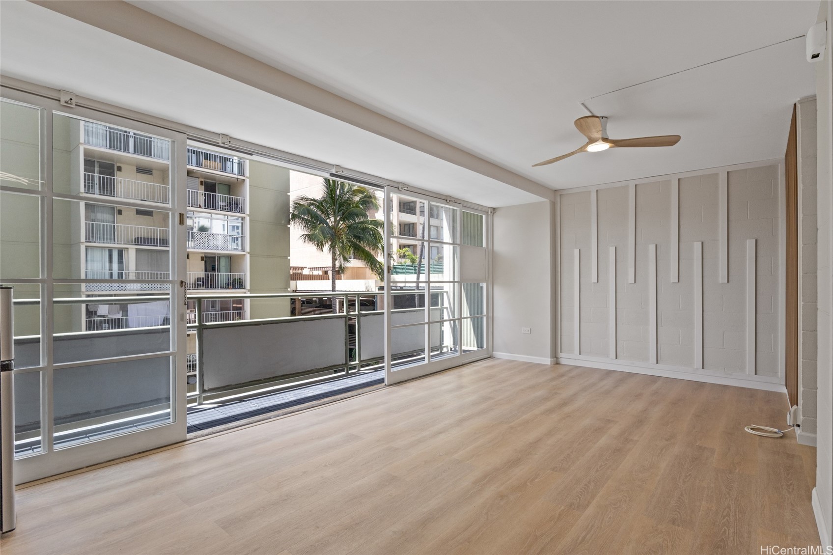 445 Kaiolu Street 401