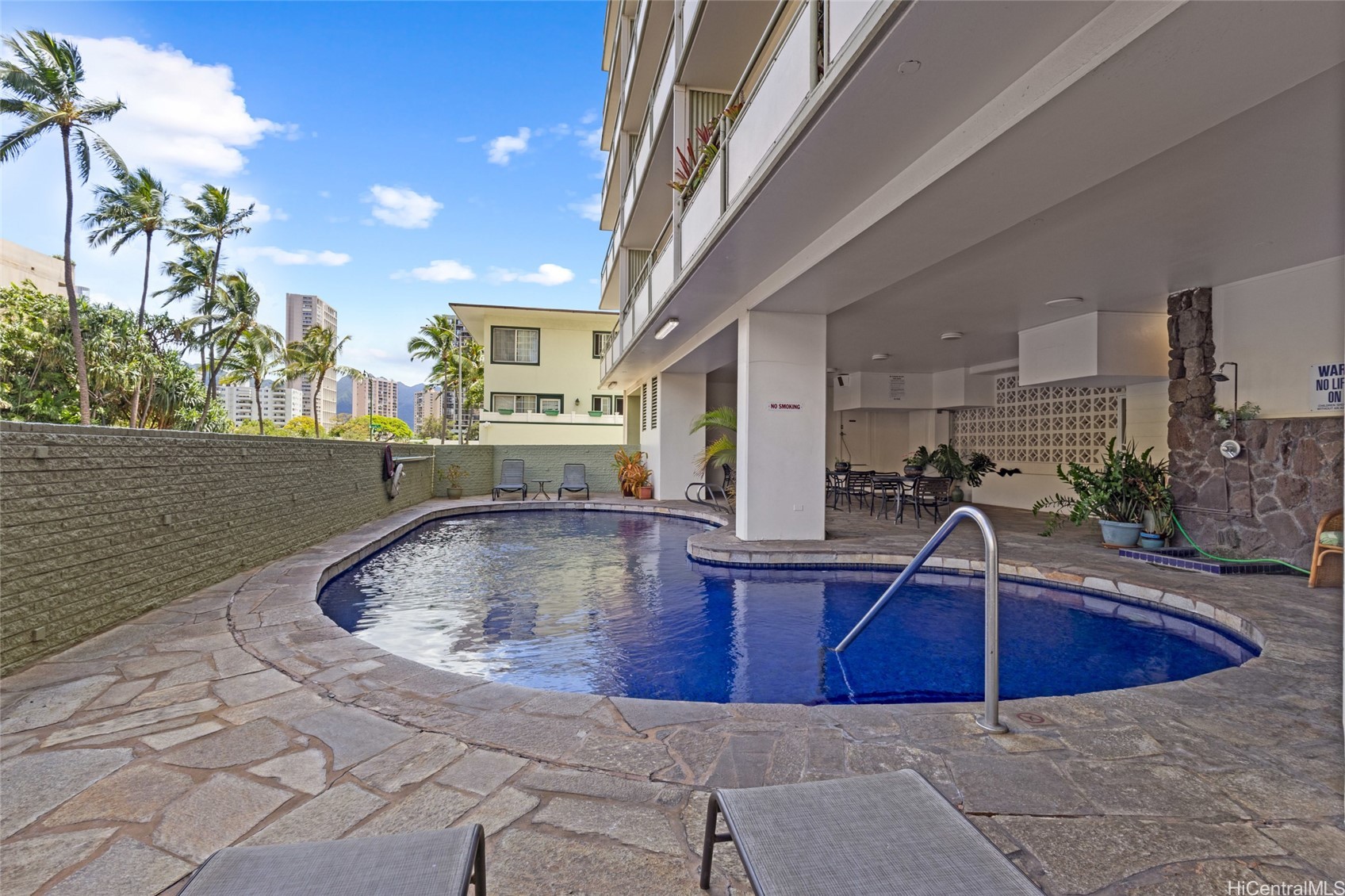 445 Kaiolu Street 401
