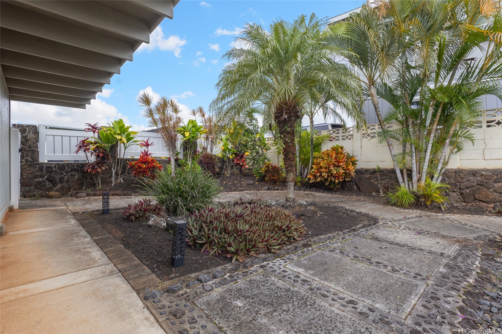 2265 Amokemoke Street