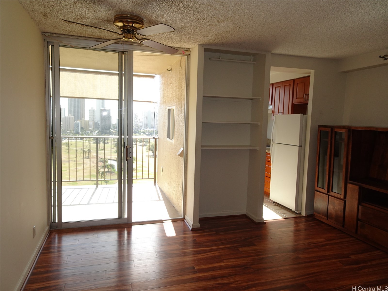 2916 Date Street 18B