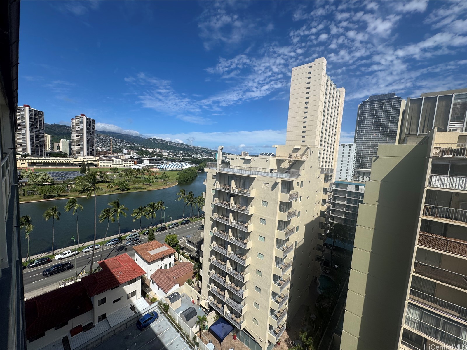 445 Kaiolu Street 1201