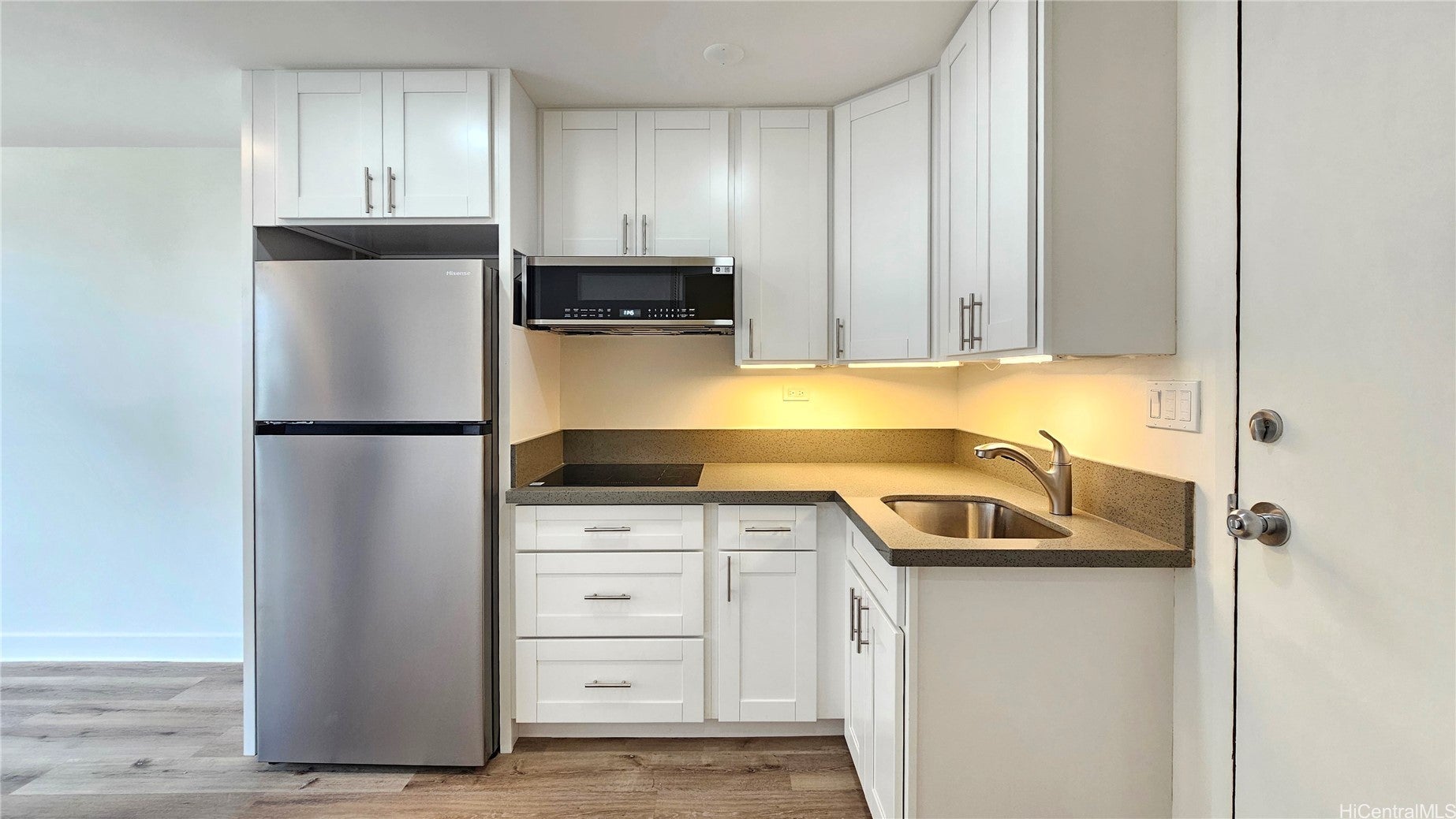 1560 Kanunu Street 1414