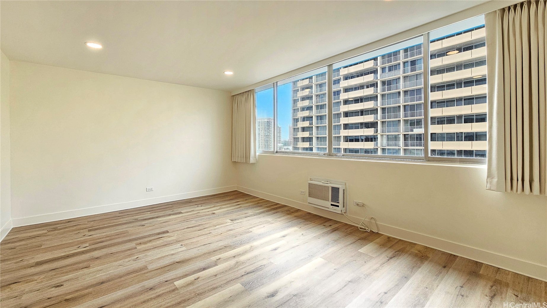 1560 Kanunu Street 1414