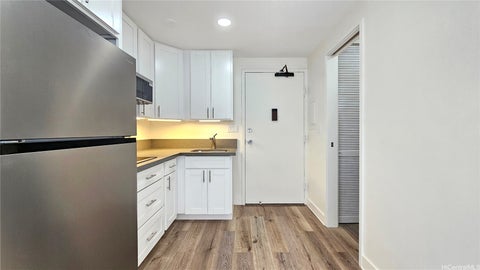 Photo of 1560 Kanunu Street #1414, Honolulu, HI 96814 (MLS # 202617807)