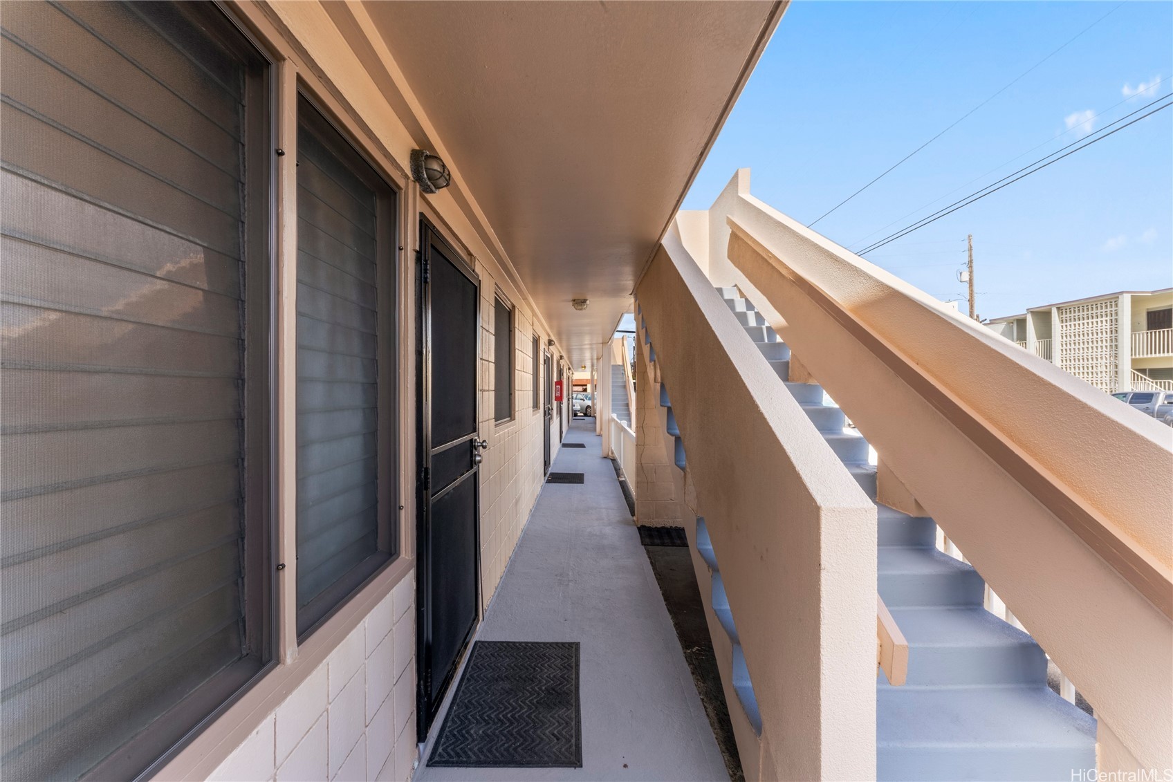 2105 Algaroba Street