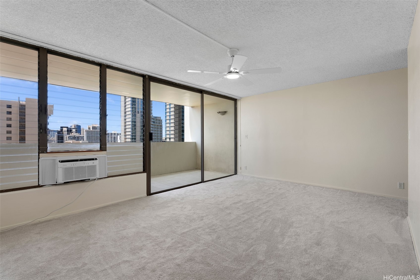 2092 Kuhio Avenue 2304