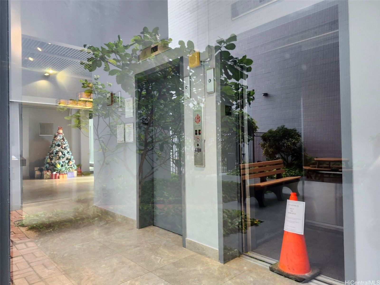 2100 Date Street 703