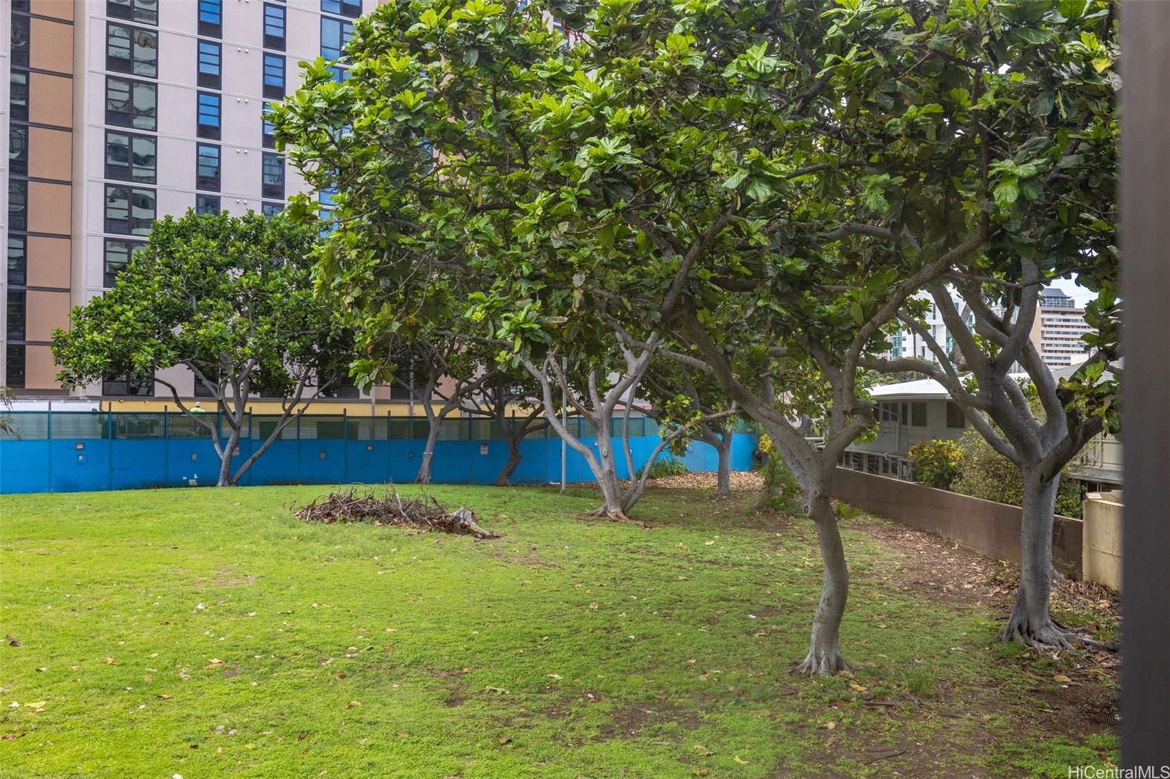 855 Makahiki Way 207