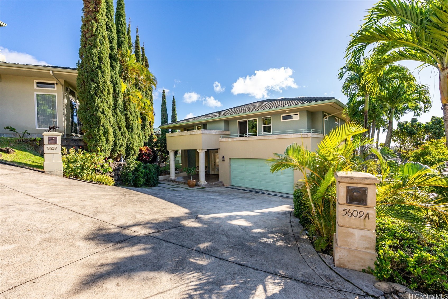 Honolulu, Hawaii, 96821, United States, 4 Bedrooms Bedrooms, ,4 BathroomsBathrooms,Residential,Active,2030930