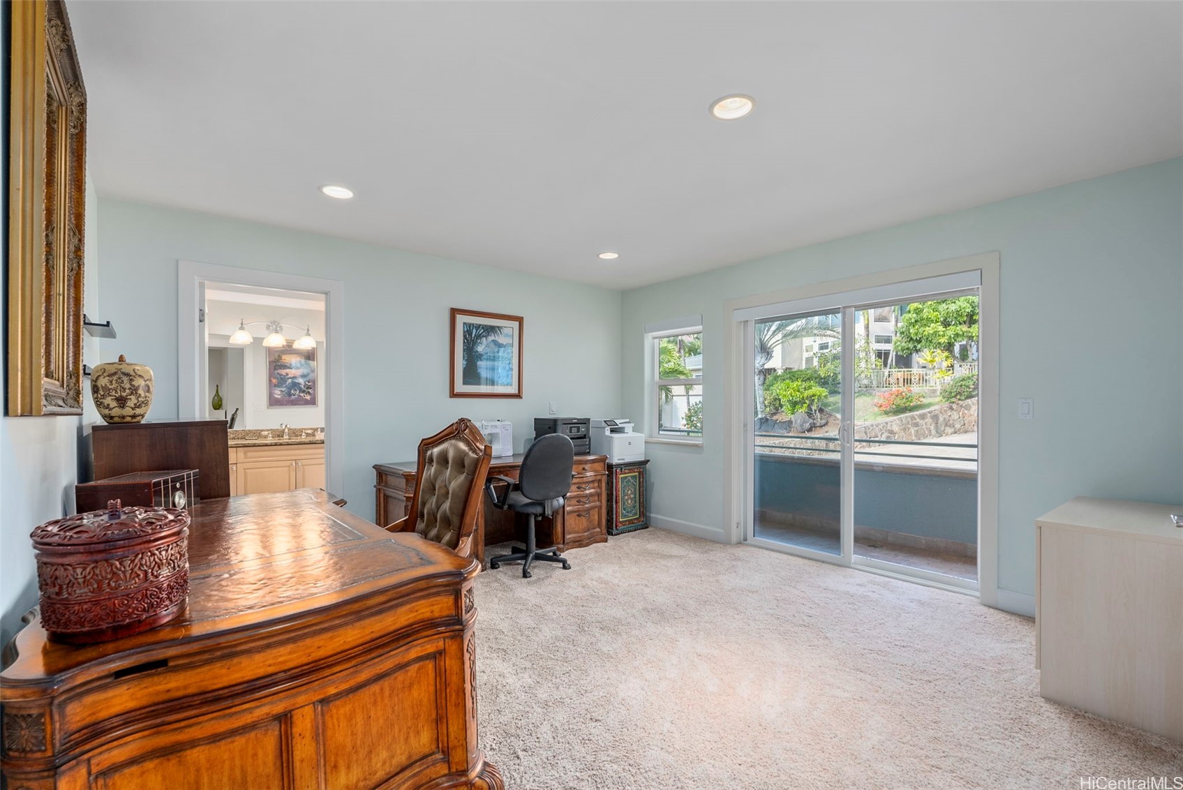 Honolulu, Hawaii, 96821, United States, 4 Bedrooms Bedrooms, ,4 BathroomsBathrooms,Residential,Active,2030930