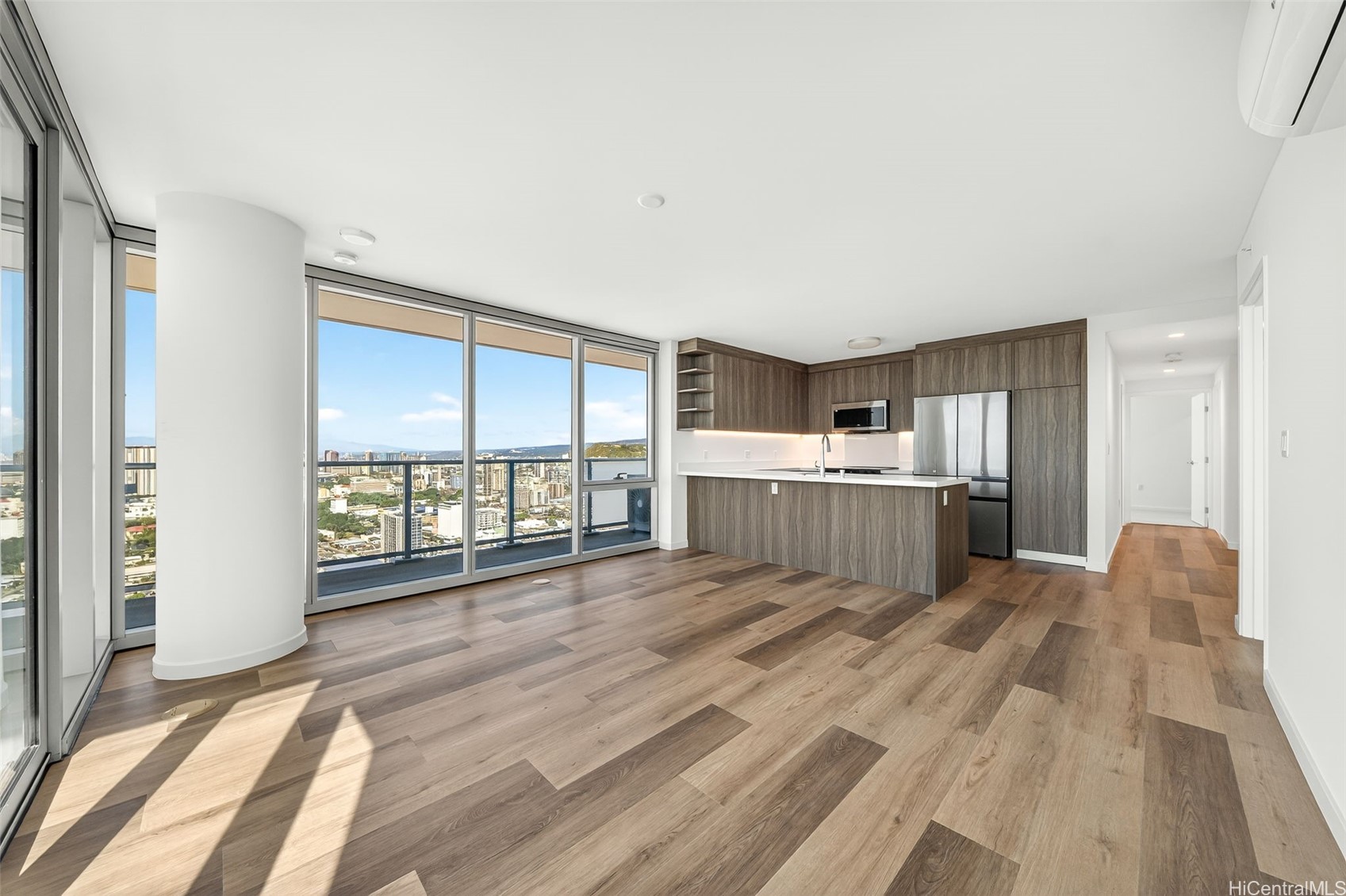 1500 Rycroft Street 4018R