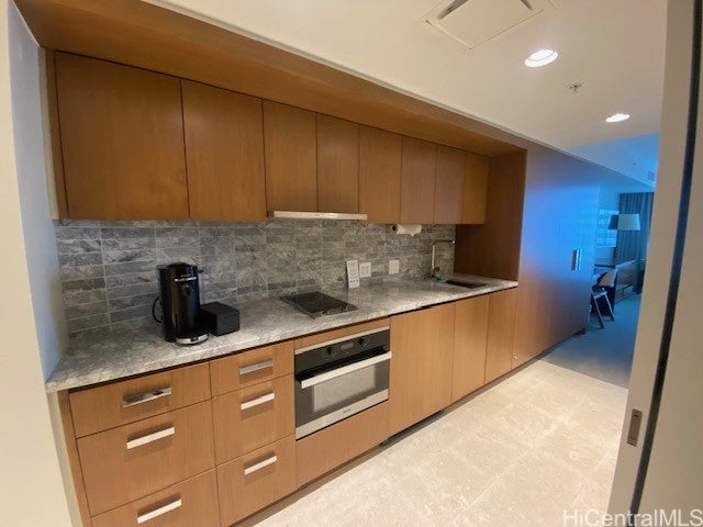 2139 Kuhio Avenue 2211