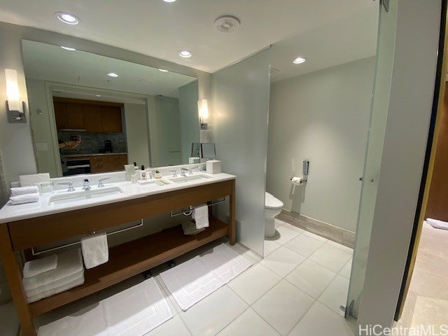 2139 Kuhio Avenue 2211